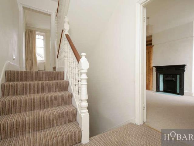 House for sale in Muswell Hill, Greater London