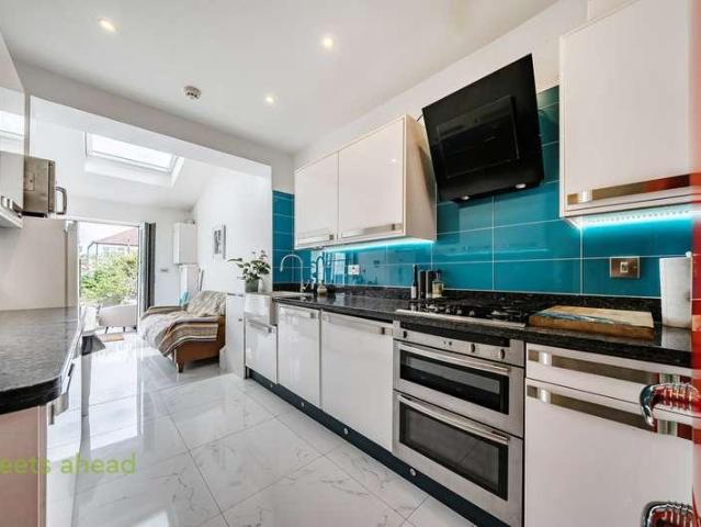 House for sale in London Borough of Croydon, South Norwood