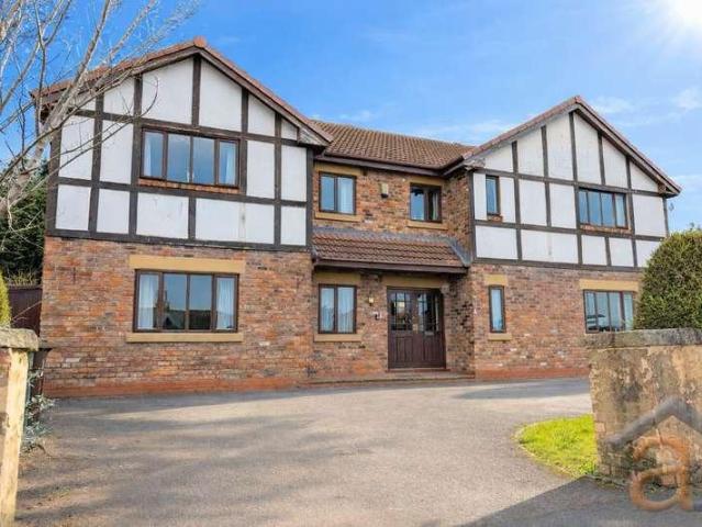 House for sale in North Meols, Roby Mill