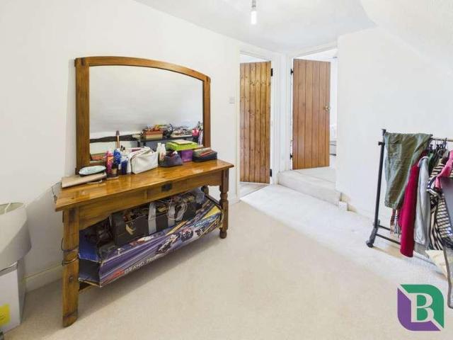 House for sale in Aspley Guise, Bedfordshire