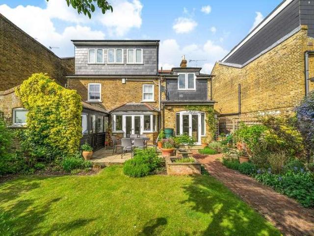 House for sale in Teddington, Hampton Hill House for sale in Teddington, Hampton Hill