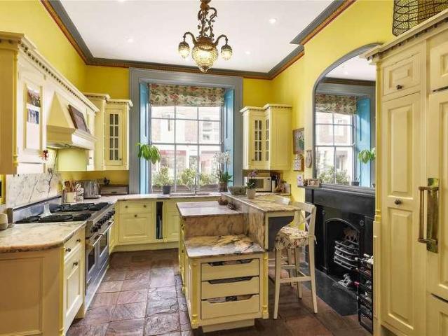 House for sale in Belgravia, Greater London