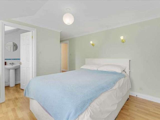 House for sale in Calverton End, Milton Keynes