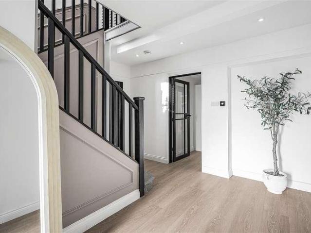 House for sale in Hadley Wood, Greater London