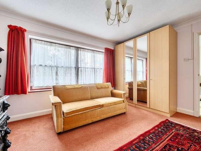 House for sale in Denham, Gerrards Cross and Chalfonts Community Board, Tatling End