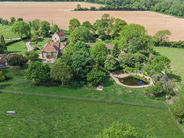 House for sale in Barton Stacey, Hampshire