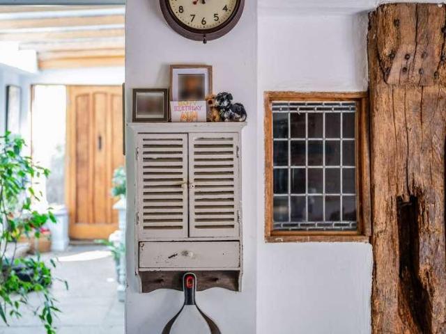 House for sale in New Chapel, Hillview
