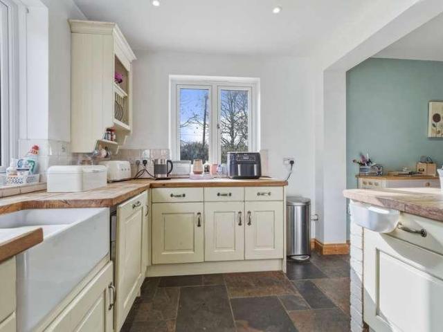 House for sale in Freeland, Black Bourton