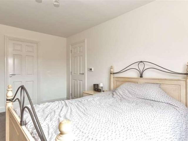 House for sale in Oad Street, Kent