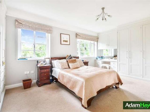 House for sale in Hampstead Garden Suburb, Greater London