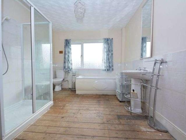 House for sale in Oad Street, Kent