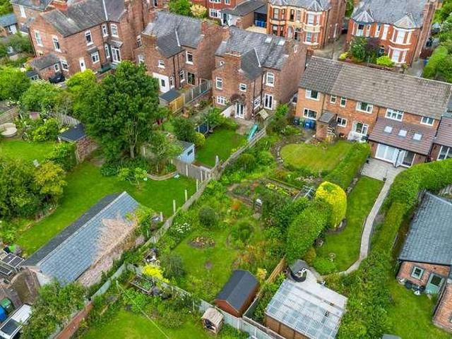 House for sale in Grappenhall, Warrington