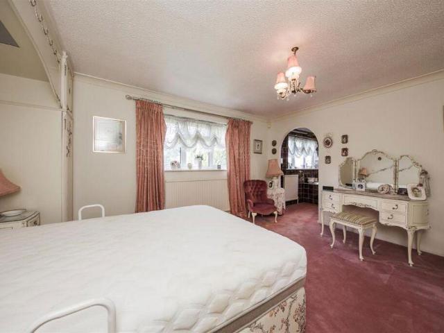 House for sale in Leybourne Chase, Tonbridge and Malling