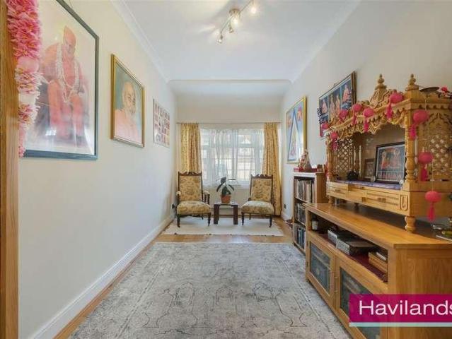 House for sale in Winchmore Hill, Edmonton