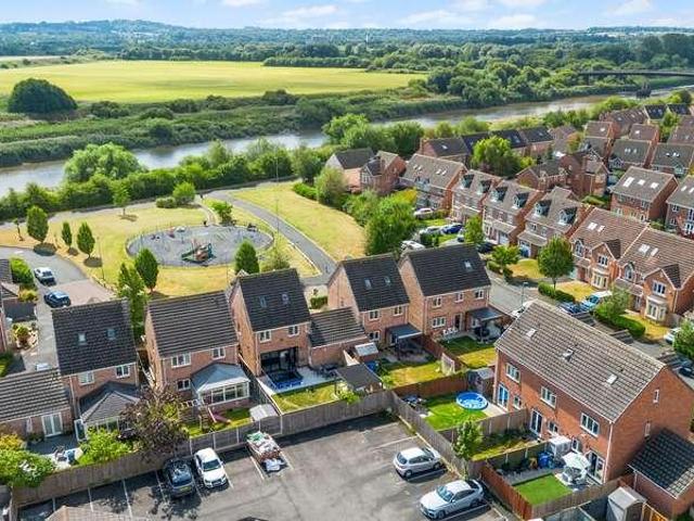 House for sale in Bank Quay, Warrington