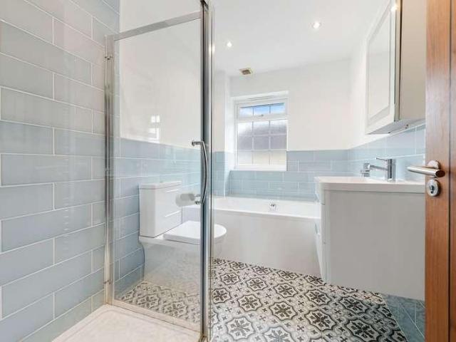 House for sale in Thames Ditton, Long Ditton