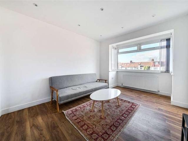 House for sale in London Borough of Ealing, Park Royal