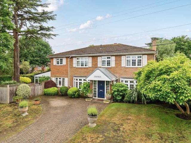 House for sale in Whiteley Village, Elmbridge