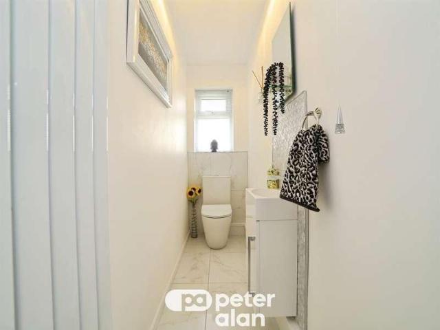 House for sale in Treharris