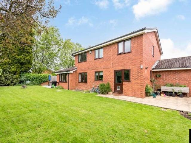 House for sale in Kettlebrook, Staffordshire