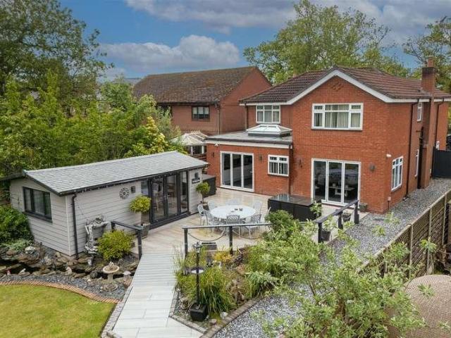 House for sale in Shirley, West Midlands