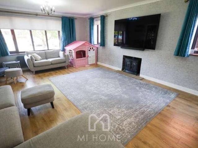 House for sale in Newton-with-Scales, Lancashire