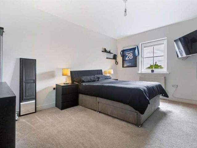 House for sale in Shirley, West Midlands