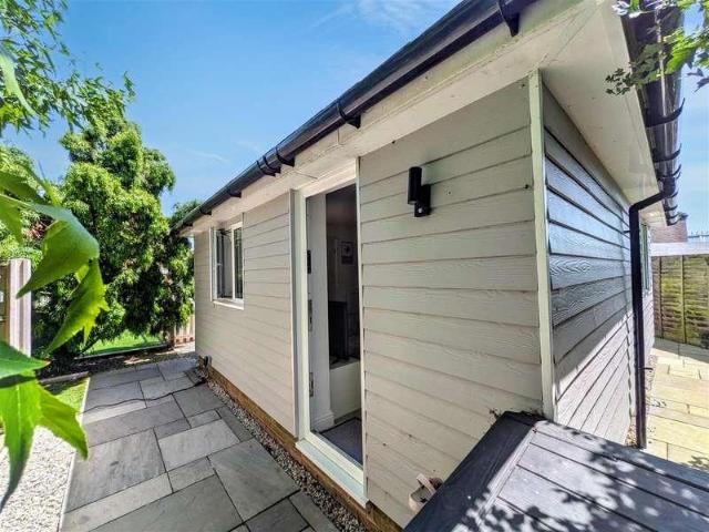 House for sale in Barnham and Eastergate, Clapham