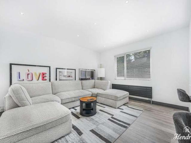 House for sale in Alton Barnes, Essex