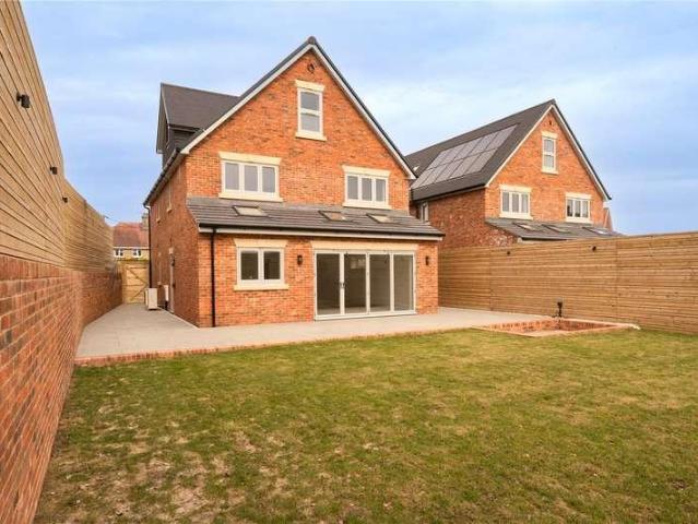 House for sale in Cross In Hand, East Sussex