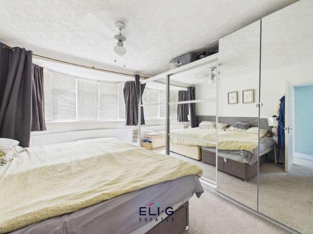 House for sale in Brent Cross, Greater London