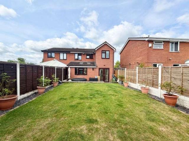 House for sale in Stourbridge, West Midlands