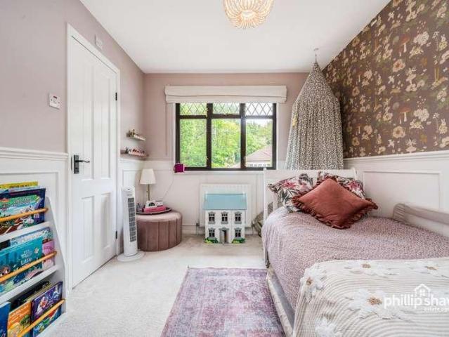House for sale in Greater London