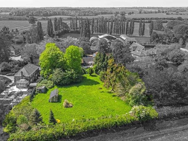 House for sale in Pouchen End, Hertfordshire