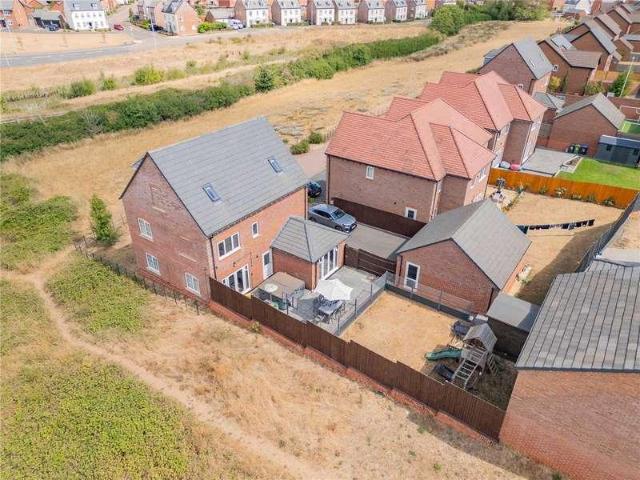 House for sale in Green Close, Warwickshire