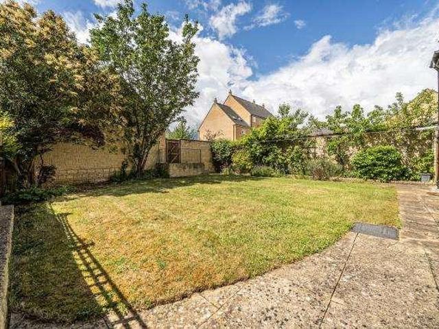 House for sale in Black Bourton, Oxfordshire