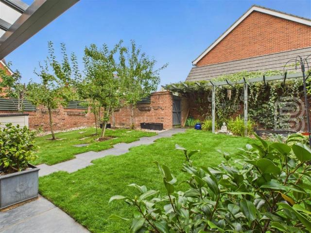 House for sale in New Bilton, Warwickshire