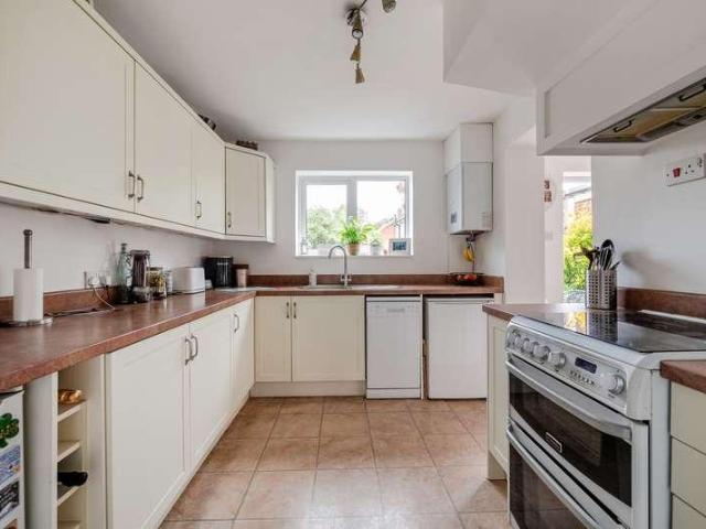 House for sale in Byfleet, Woking