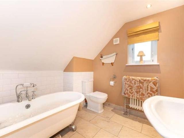 House for sale in Queensbury, West Yorkshire
