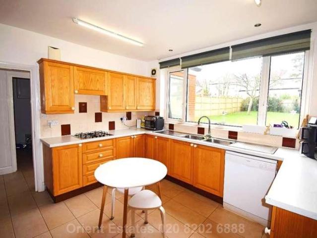 House for sale in Hendon Central, Greater London