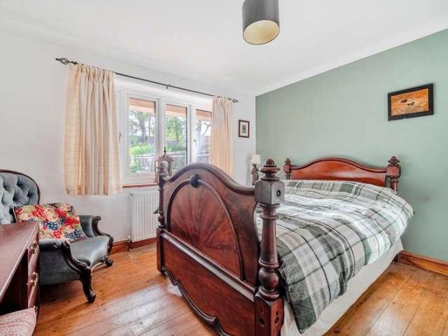 House for sale in Finchampstead