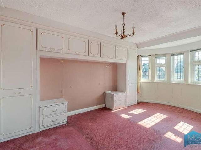 House for sale in Temple Fortune, Greater London