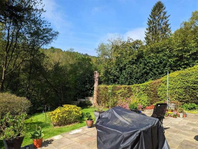 House for sale in Fole, Surrey