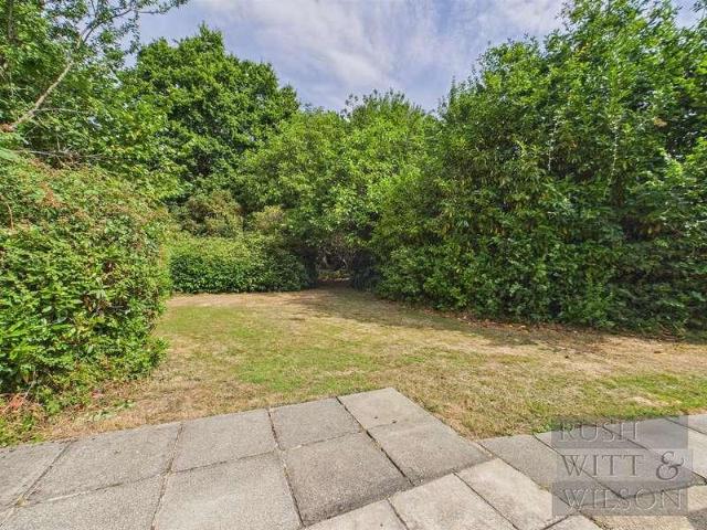 House for sale in Heathlands, East Sussex