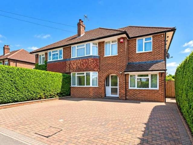 House for sale in North Bourne, Surrey Heath
