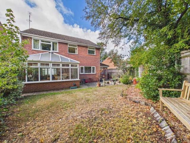 House for sale in Heath End, Basingstoke and Deane
