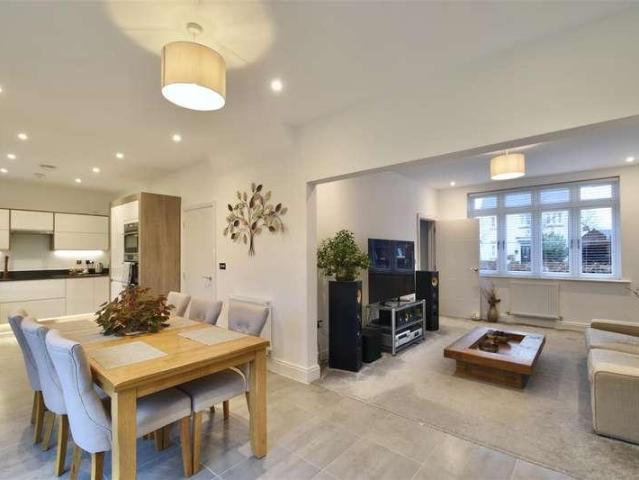 House for sale in Evershot, Oxfordshire