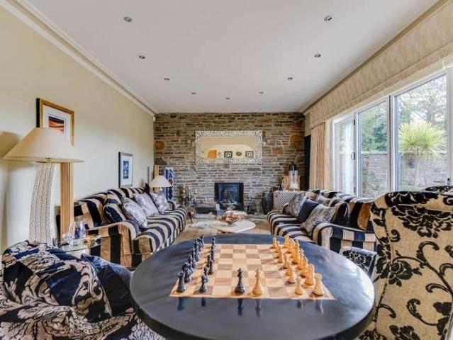 House for sale in Caewern, Neath