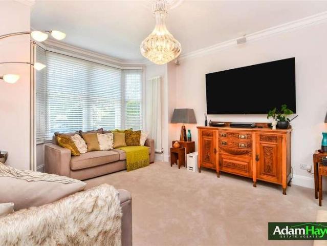 House for sale in North Finchley, Greater London