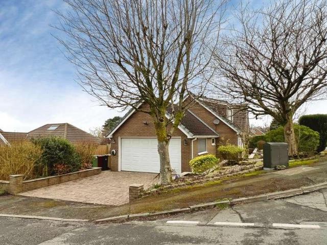 House for sale in Montcliffe, Lee Bank